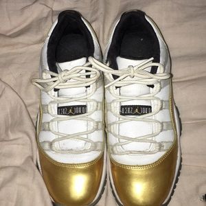 Jordan 11s